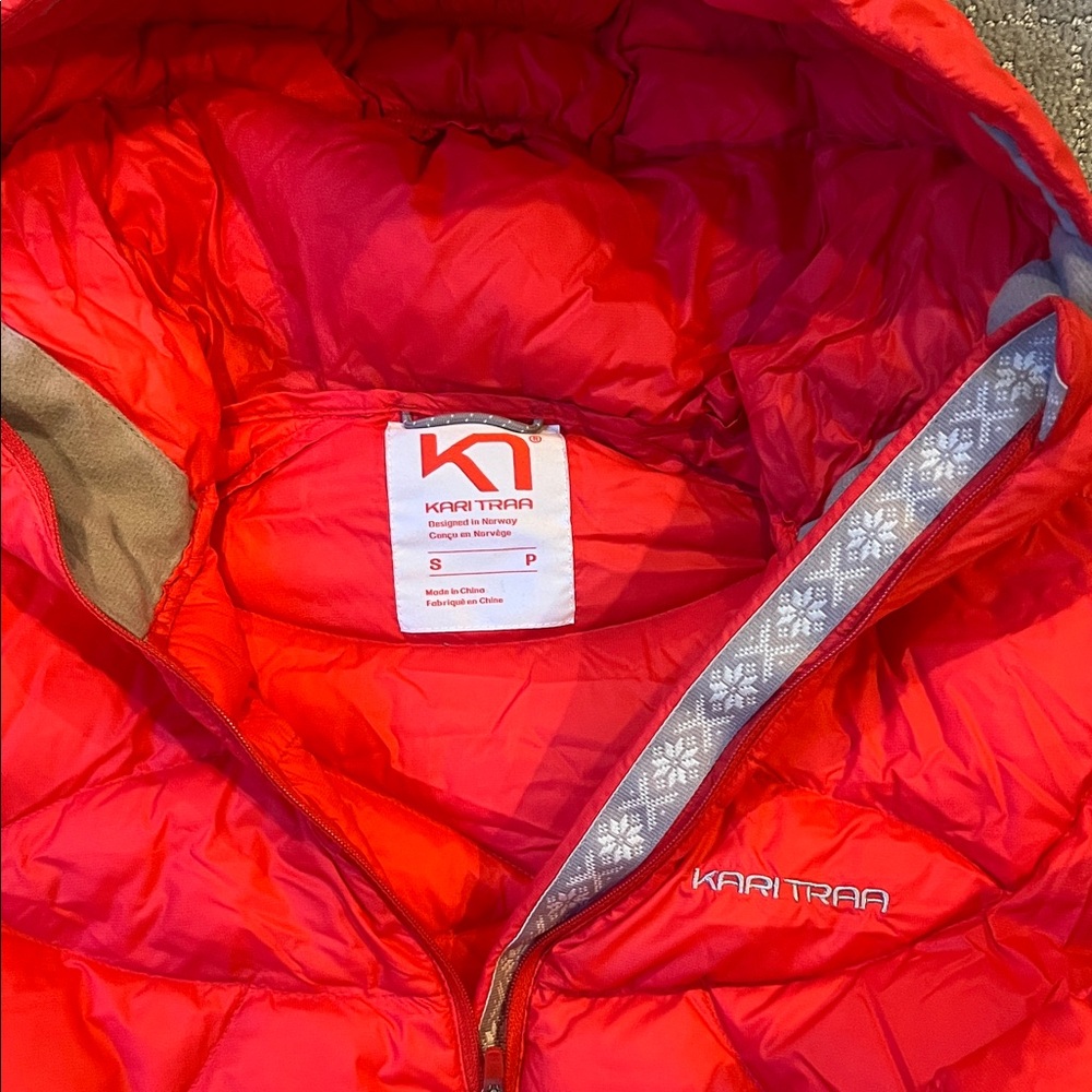 Kari Traa Red Puffer Jacket - Picture 3 of 5